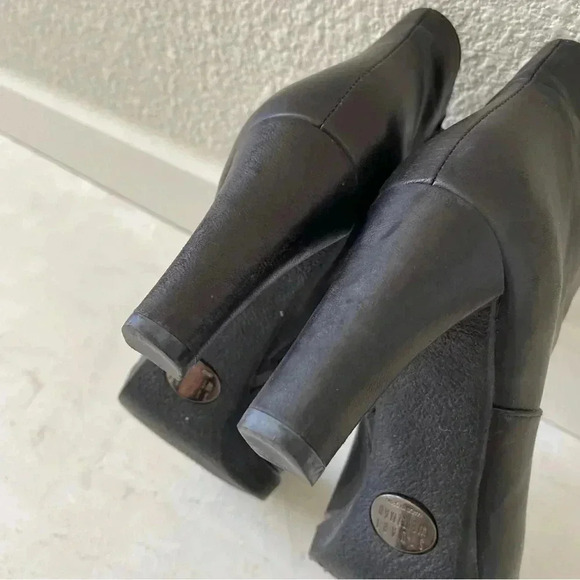 Stuart Weitzman Black Leather Back Zip Ankle Boots Booties Size 5.5M - Picture 11 of 11
